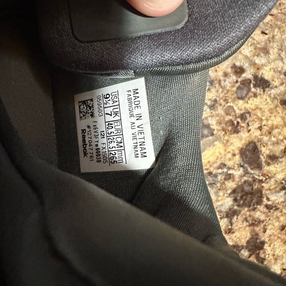 Reebok women’s slip on shoes - Picture 4 of 4